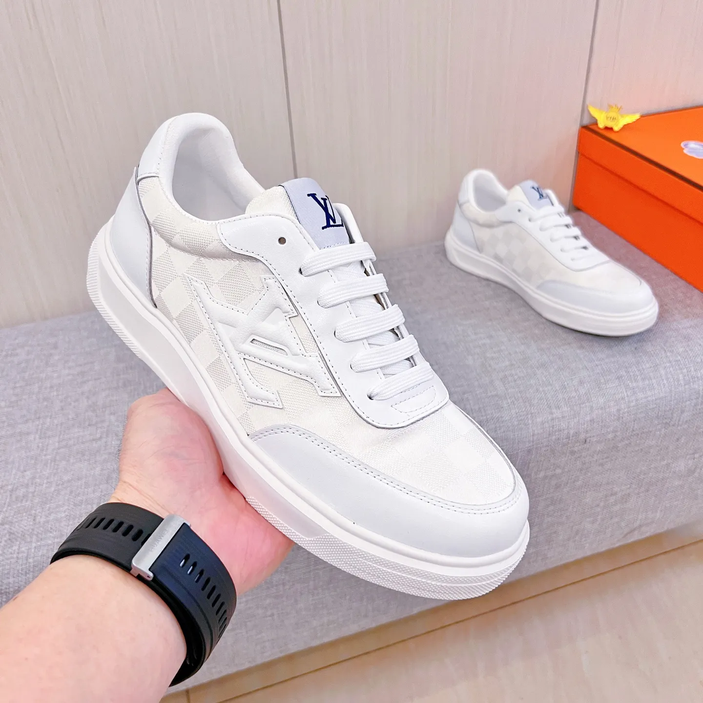 Men's Men's Shoes Men's Shoes💰 420 Men's Men's Shoes💰[LV]🔥Louis Vuitton Men's high-end brand official website 1:1 Latest masterpiece: The upper is made of Italian imported first-layer cowhide with a comfortable and breathable lining➕Original non-slip and wear-resistant outsole🔥, making walking more convenient and comfortable! An exclusive new model, a stunning work, a beautiful 1:1 replica [color] compared to the official quality! Create a fashionable personality to set off your uniqueness! A must-have for trendy men! Classic🔥Size: 38-44 Color: 🔥Multiple colors available🔥.